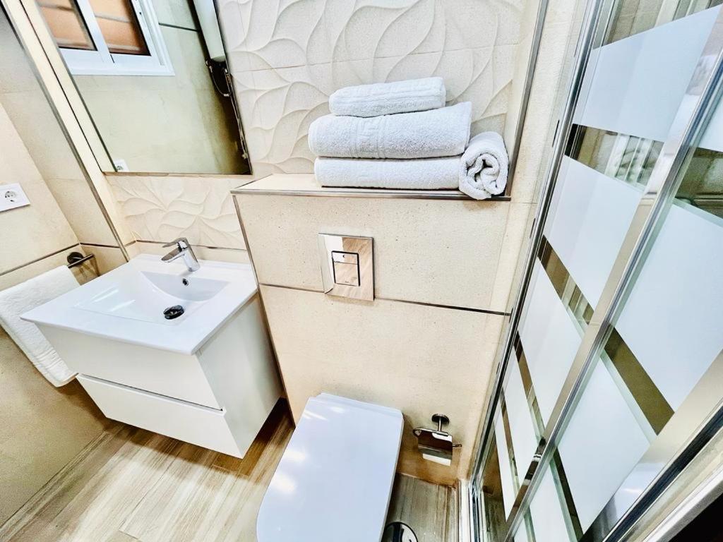 Апартаменти Moderno Y Nuevo Apartamento Playa Бенальмадена Екстер'єр фото